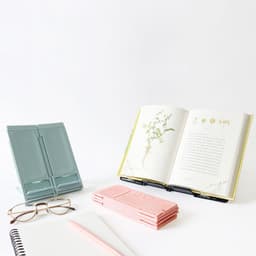 手のひらサイズ ポータブル読書スタンド 4