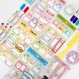 [ちいかわ]なんか小さくてかわいいやつ 王ネームステッカー 2