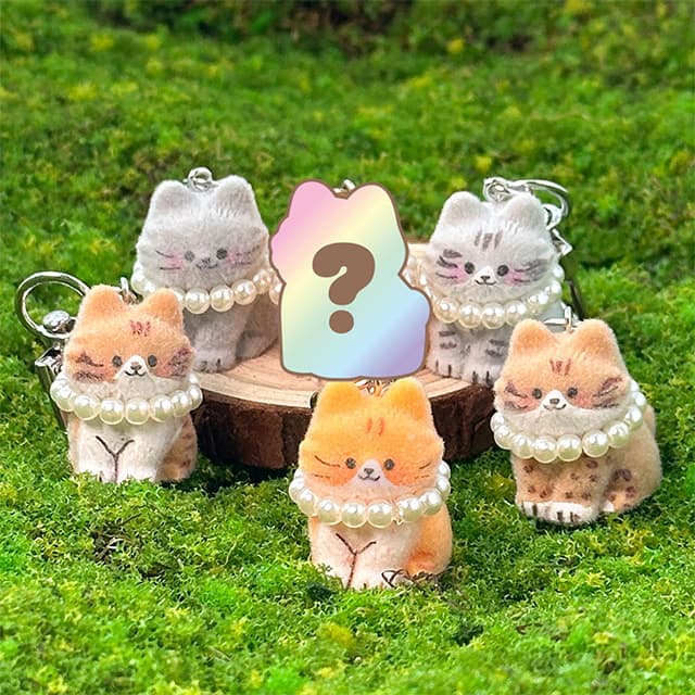 [イルジョン]ランダムふわふわ猫キーリングデコレーション（6個1セット）
